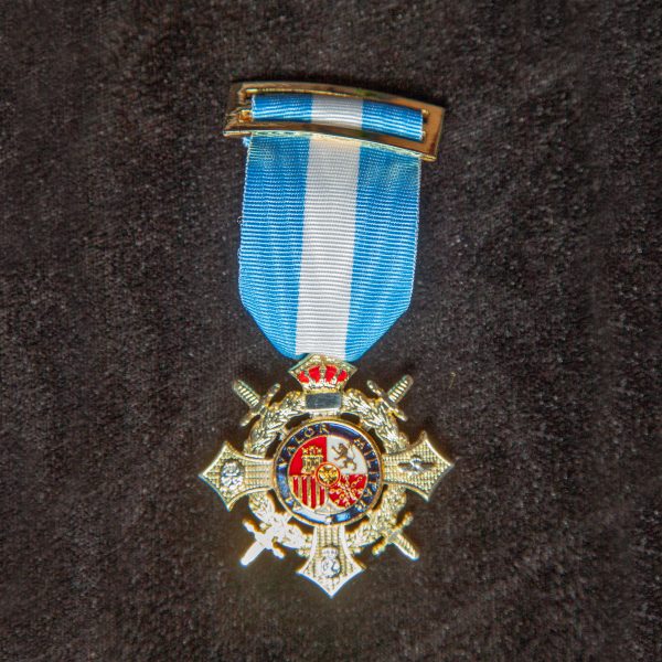 medalla-gran-cruz-de-guerra-del-ejercito-espanol
