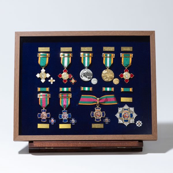 marco-condecoraciones-del-merito-policial